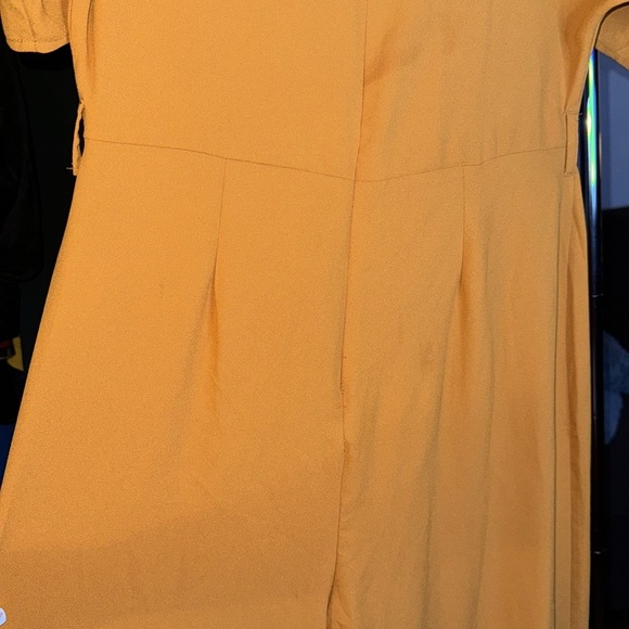 NWT- EVEN & ODD- front wrap mustard yellow short sleeve jumpsuit size Large - Picture 4 of 10